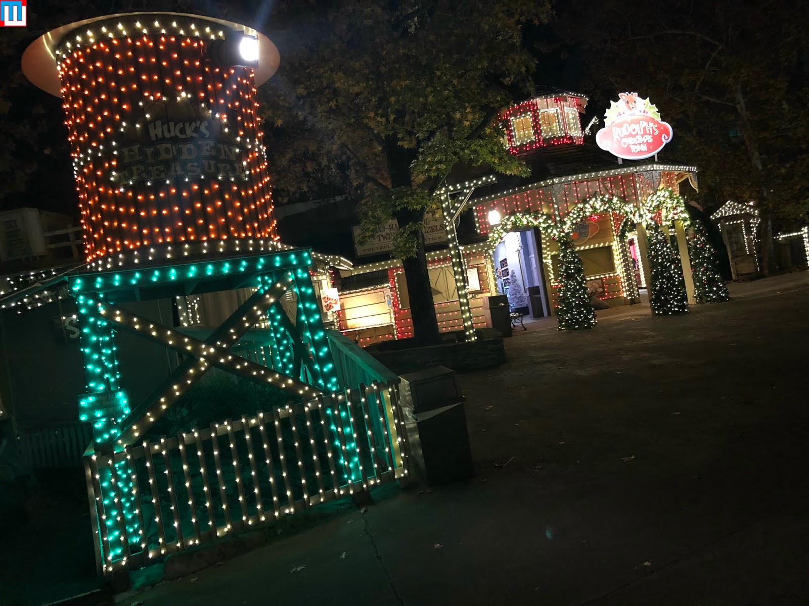 MidwestInfoGuide An Old Time Christmas Lights (SDC)