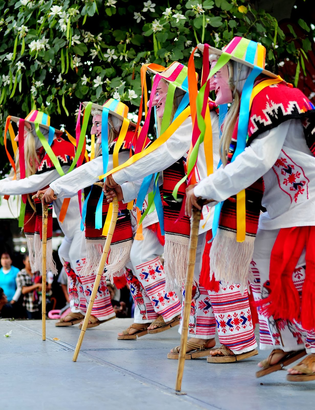 Jaime Ramos Méndez: Danza michoacana de los Viejitos en la IV Expo