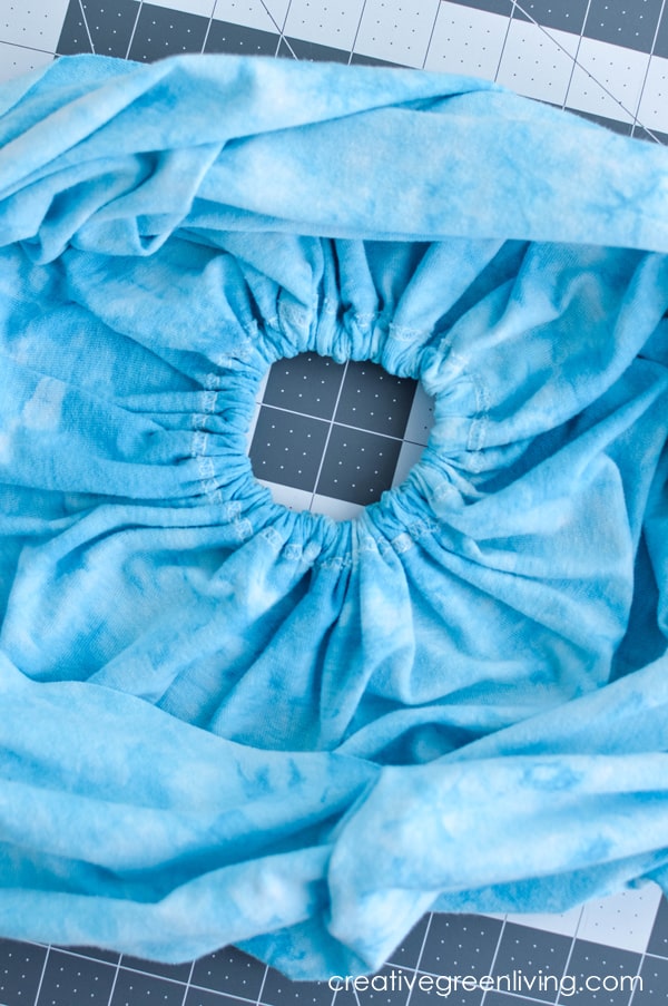 How to Make a Shopping Bag from a TShirt (no sewing required