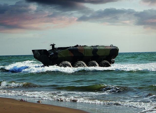 https://1.bp.blogspot.com/-HuntP6mlyEY/WFBA6_wsqVI/AAAAAAAAZO0/5L3-os4Oty0XI1VWzGHftSvjOkqAWAbPQCLcB/s1600/First_Amphibious_Combat_Vehicle_based_on_Iveco_Defence_Vehicles_rolled_out_to_the_US_Marines_640_001.jpg