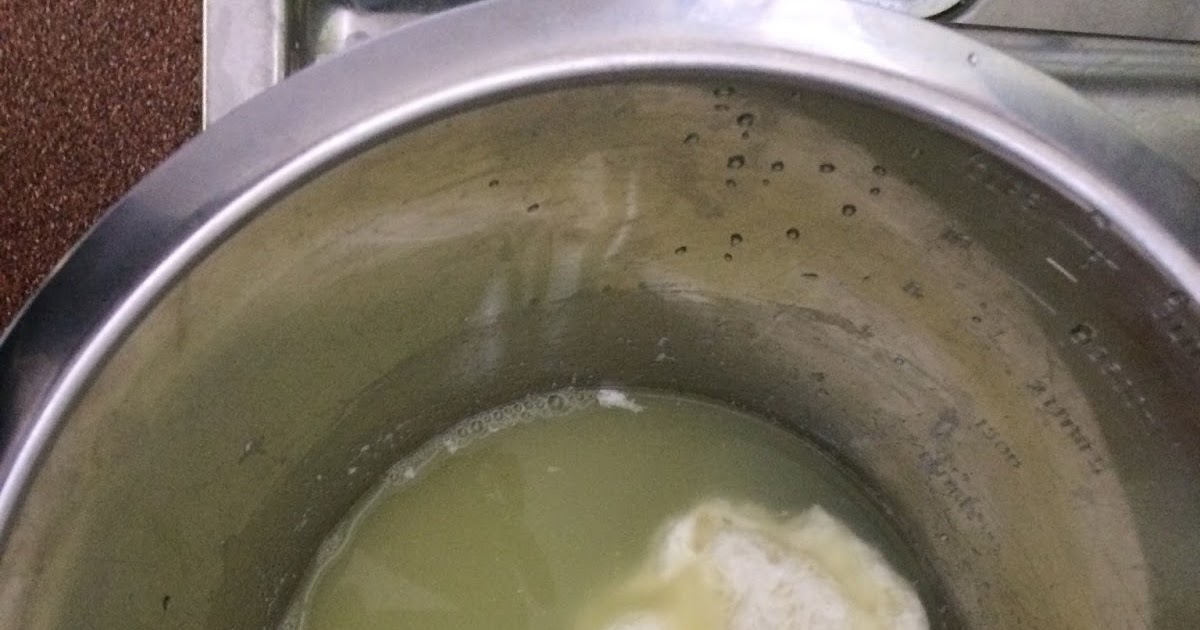 Room 11's Blog 2016: SCIENCE - Mixing Milk & Vinegar