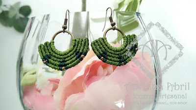 Pendientes en macramé, aros, aretes, Earrings, hoops, earrings in macramé by #AdrianaAbril instagram