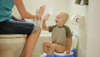 Mengajarkan Toilet Training Pada Anak