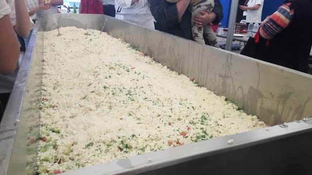 Weltrekord in Štip - 300 Kilogramm schweren Šopska Salat zubereitet