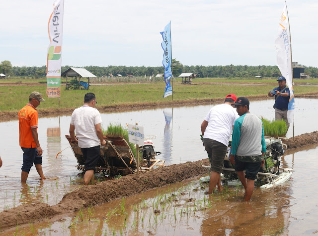 Anggota DPRD Pasbar Dedi Lesmana Hadiri Syukuran Turun ke Sawah di Bunuik Kinali Anggota DPRD Pasbar Dedi Lesmana Hadiri Syukuran Turun ke Sawah di Bunuik Kinali