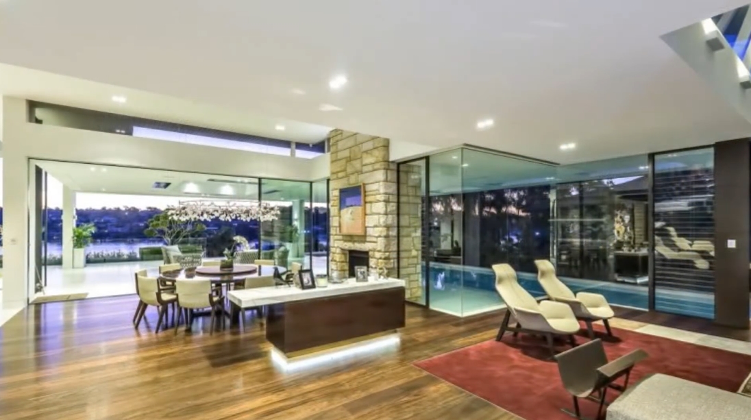 32 Interior Design Photos vs. Nautilus Residence Sydney Luxury Home Tour