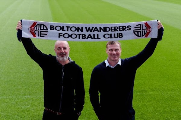 Oficial: Bolton Wanderers, no continúan Hill y Flitcroft