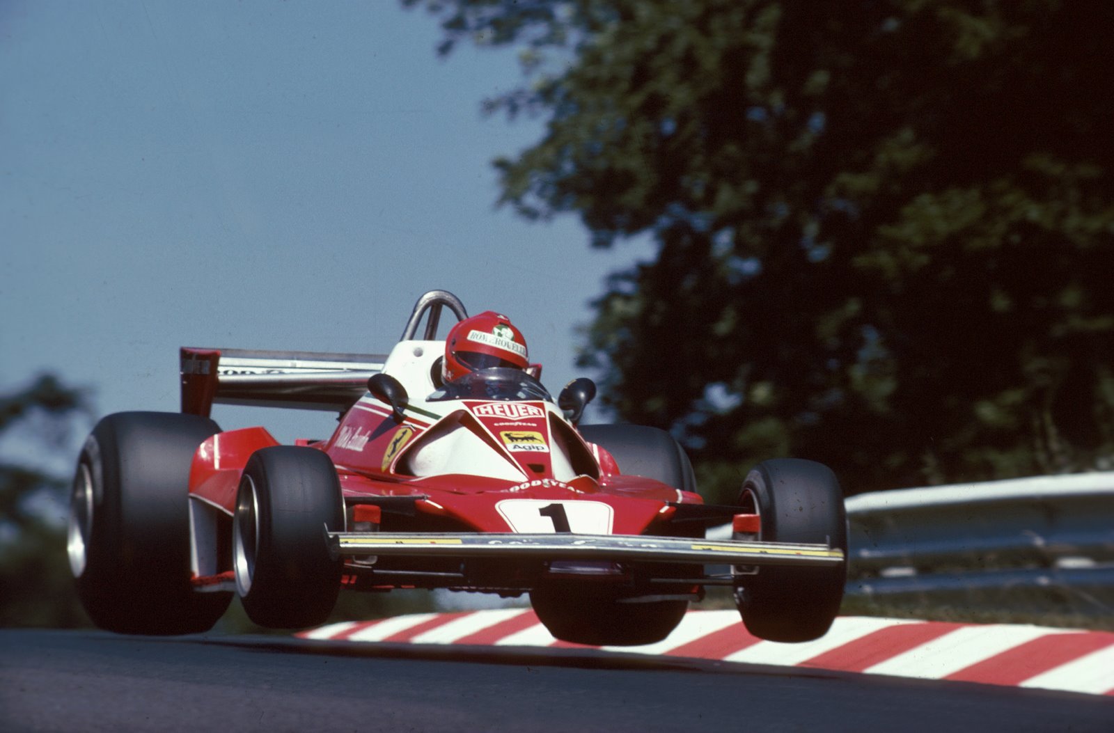 1976-Nu%25CC%2588rburgring-Niki-Lauda-Ferrari-312T2.1