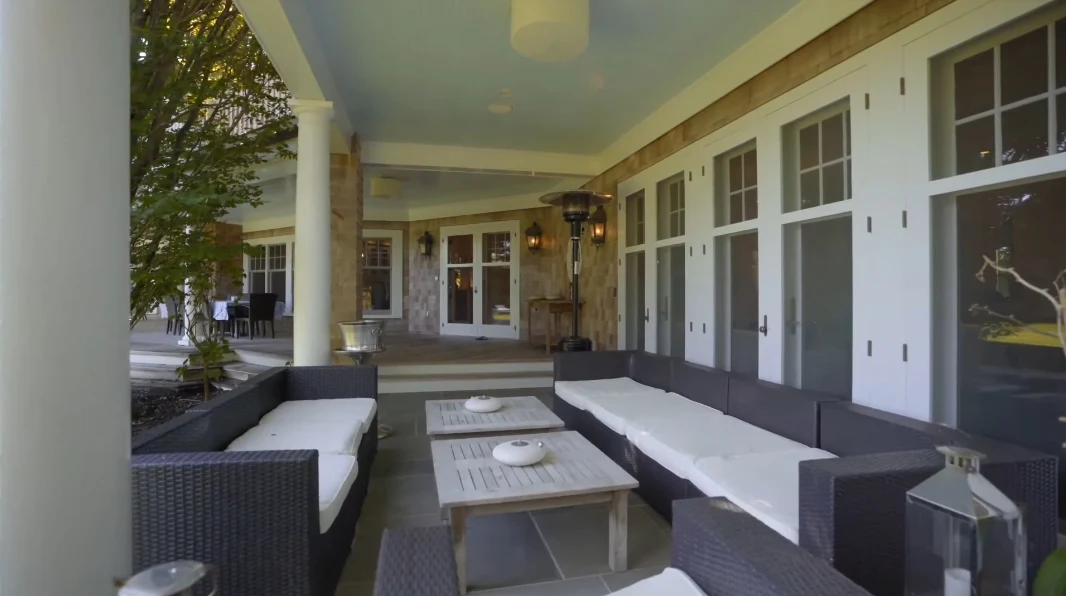 35 Home Interior Photos vs. 72 Egypt Ln, East Hampton, NY Luxury  Modern Classic Home Tour
