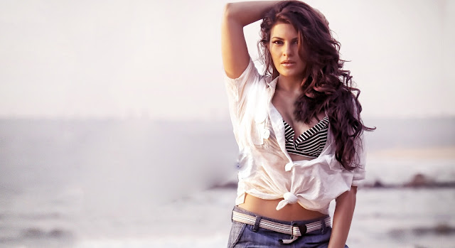 Jacqueline Fernandez Hot and Sexy Photos
