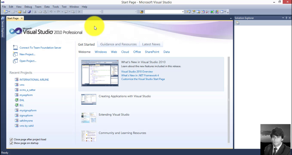 How to display data in grid view using  form.