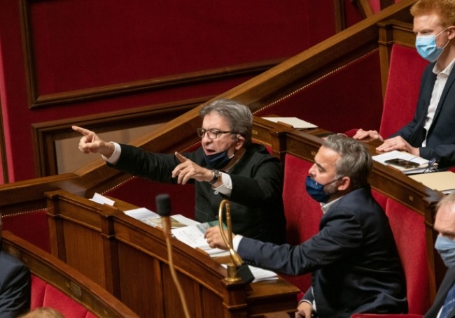 Atteinte à la laïcité : gros clash entre Jean-Luc Mélenchon et Jean-Michel Blanquer
