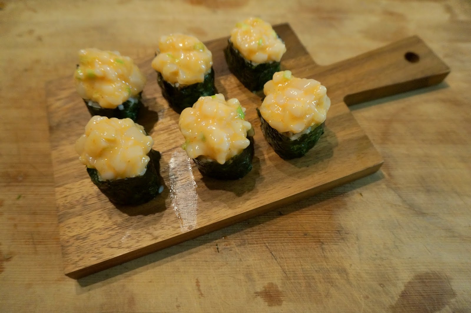 Spicy Scallop Roll