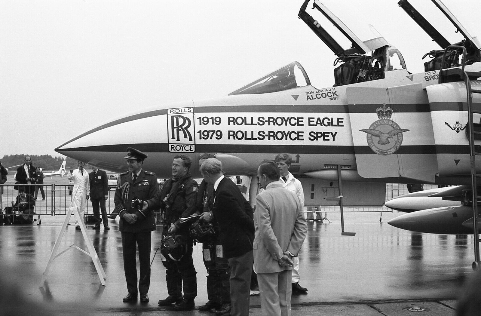 Jet & Prop by FalkeEins Alcock & Brown(e) XV 424 IAT 1979 Greenham