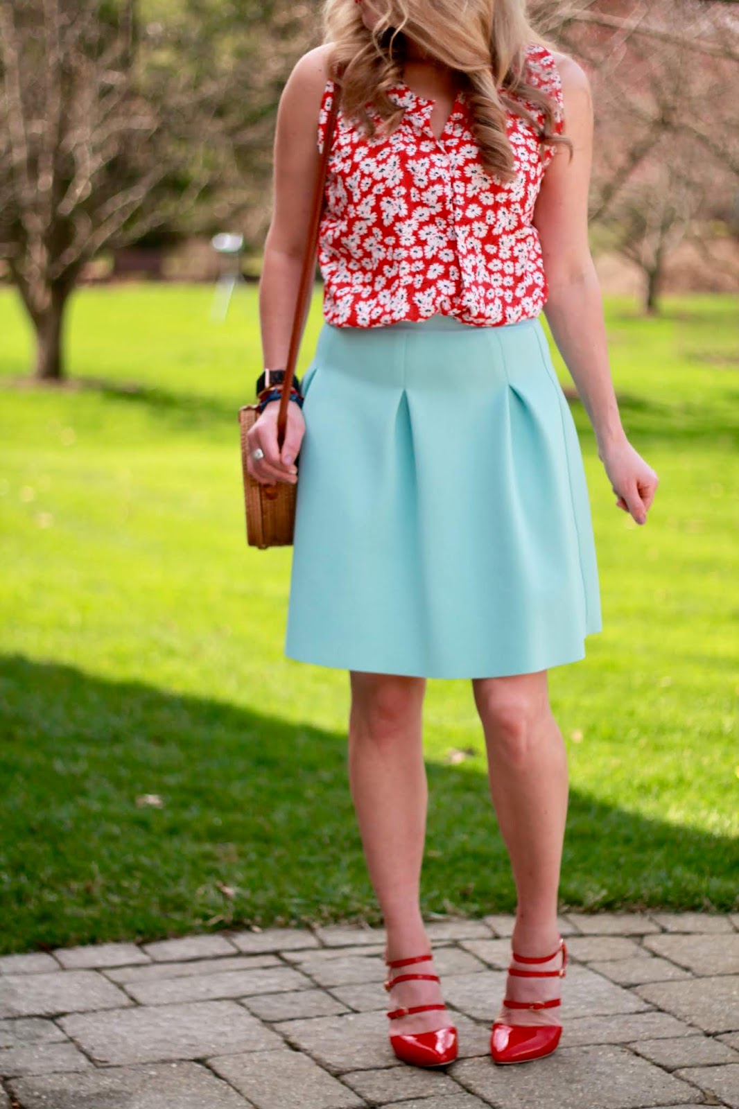Pairing Red & Light Blue for Spring - I do deClaire