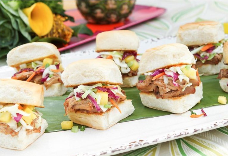 republik satu Slow Cooker Pulled Pork with Pineapple Coleslaw whole30