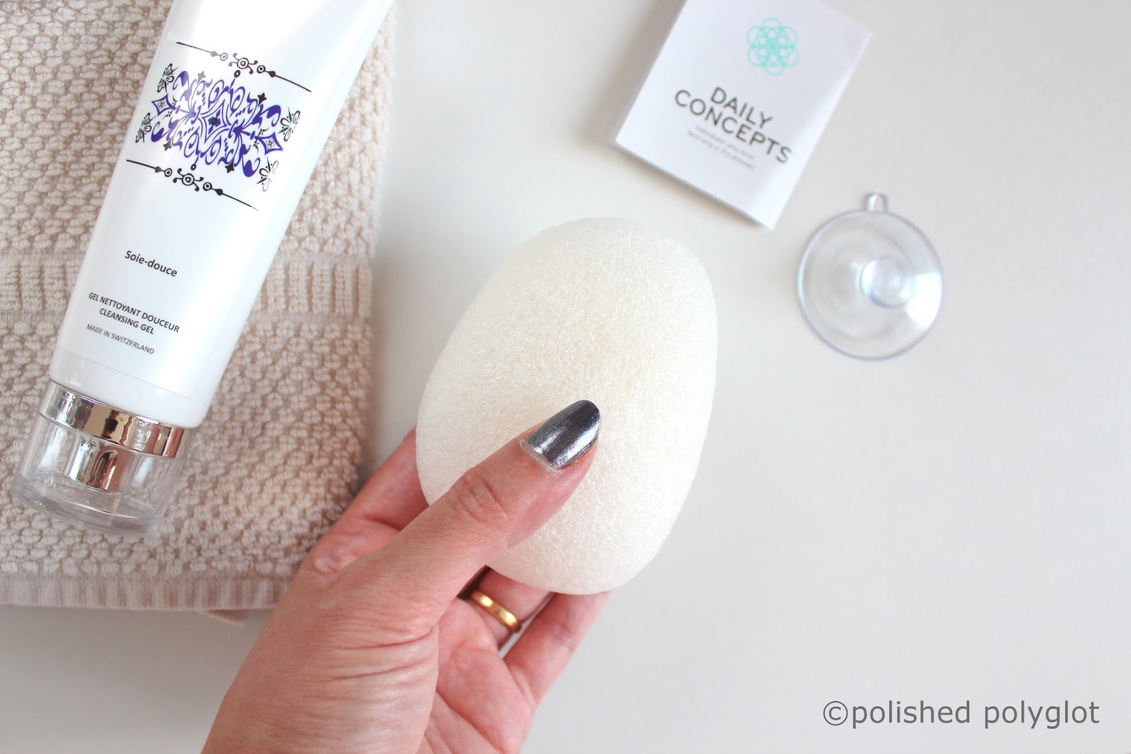 Skincare │ Konjac sponges from Daily Concepts® / Polished Polyglot