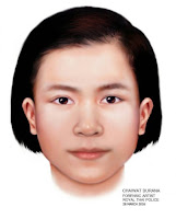ภาพสเก็ทภาพเหมือนของน้องพลอย ที่ปัจจุบันอายุ 17 ปี ร่วมด้วยช่วยกันกับโครงการ “คืนดวงใจให้แม่ return heart to home”