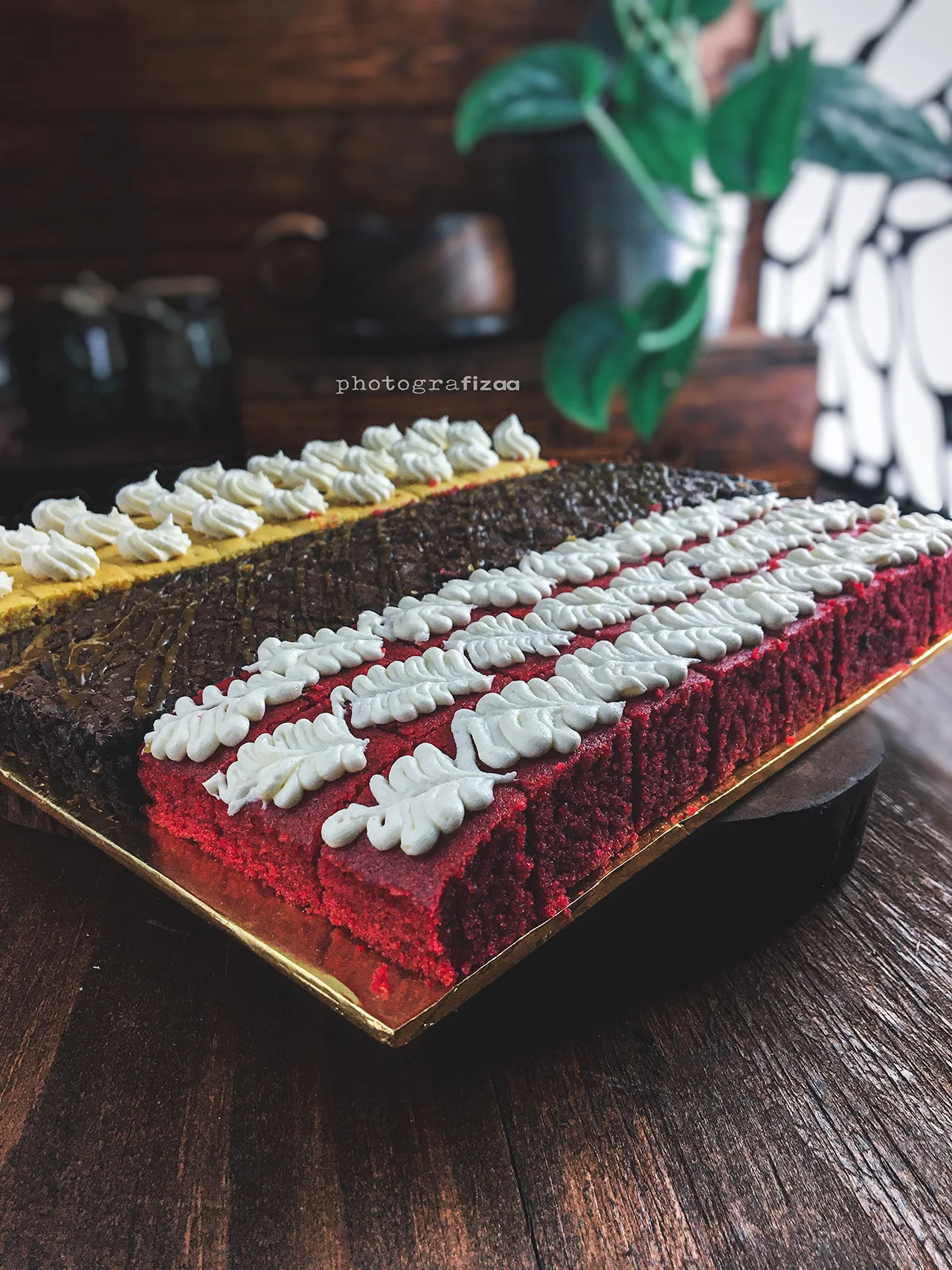 Combo Box Cakes - Red Velvet, Carrot & Brownies Salted Caramel