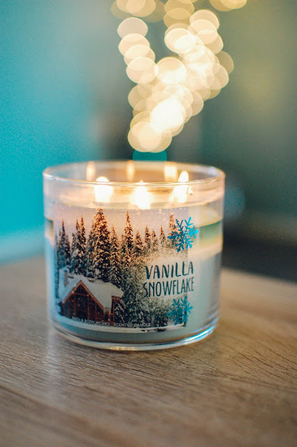 The Redolent Mermaid: Bath & Body Works Candle: Vanilla Snowflake
