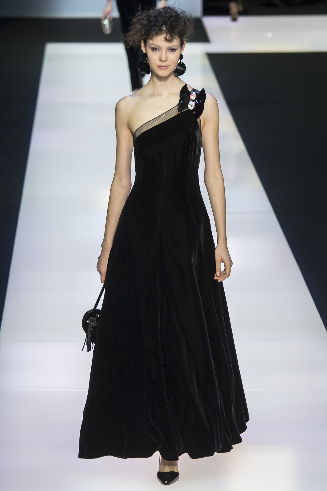 Fashion Runway | 'Black Velvet', the new Giorgio Armani Women’s Fall ...