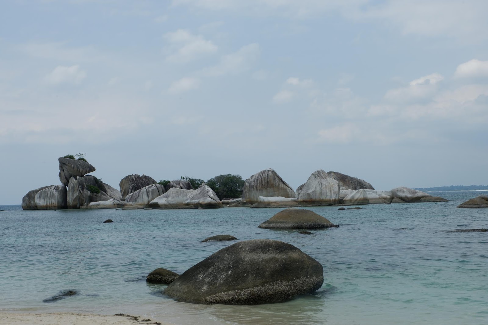 batu granit di pulau kelayang