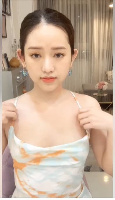 thúy vi lộ ngực 3