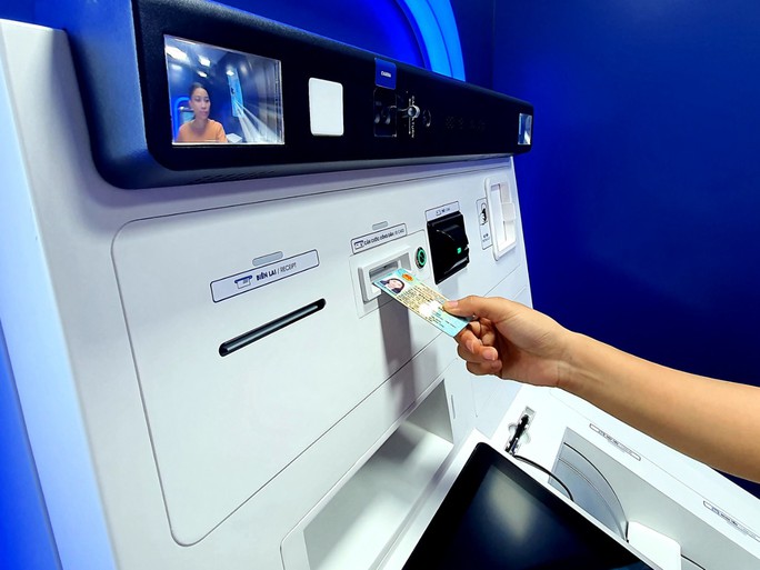 Rút tiền tại ATM bằng CCCD: Tiện và giảm rủi ro