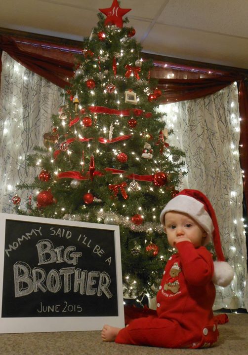 Wonderful Christmas Baby Announcement And Gender Reveal Ideas To Try