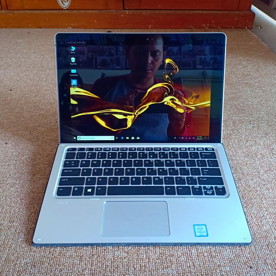 HP Elite X2 1012 G1 3 Duta Laptop