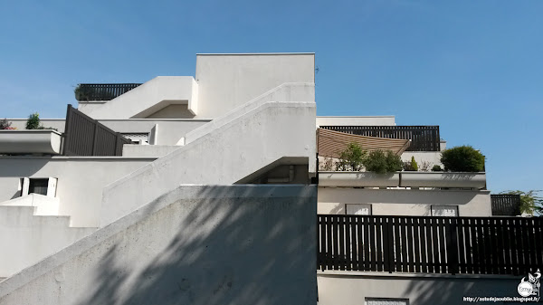 Champs sur Marne - Immeubles d’habitation "Les Terrasses de la Vallée", avenue des Pyramides  Architectes: ANPAR  (Michel Andrault, Pierre Parat)  Construction:  1971-1973