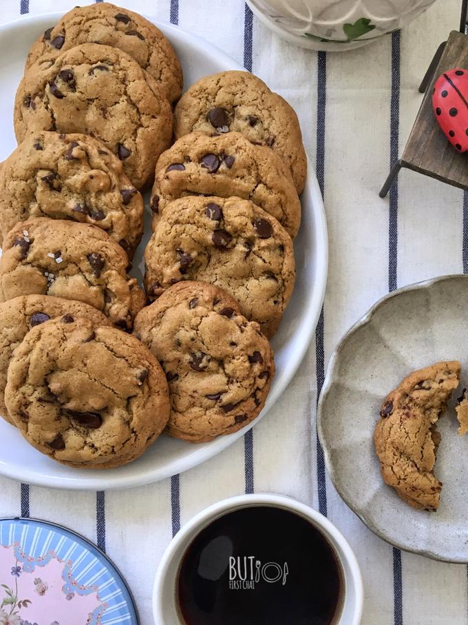 Chewy Chocolate Chip Cookies with Melted Butter