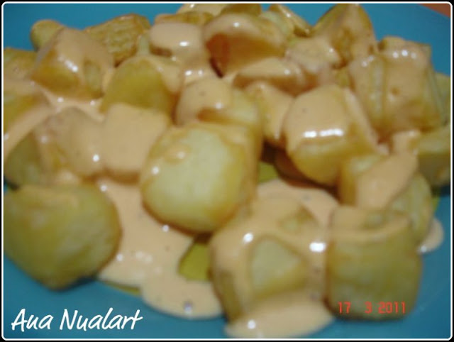  LOMO CERDO AL WHISKY / PATATAS BRAVAS 