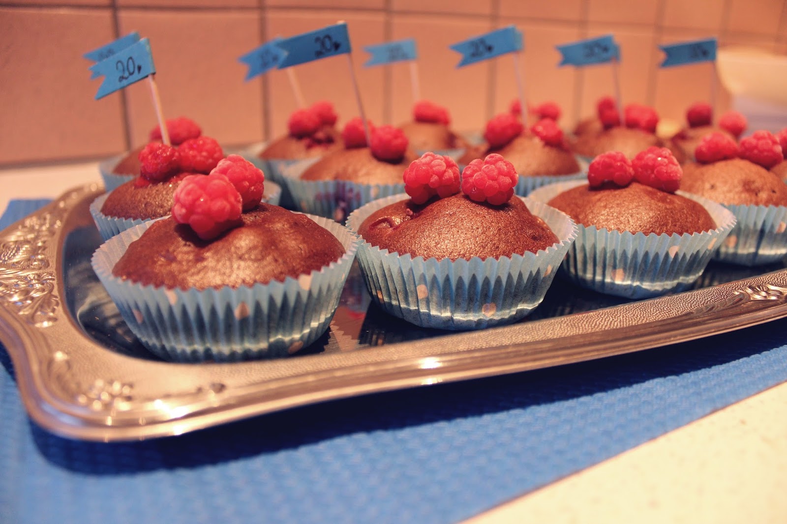 [Recipe] Vegane Schoko Himbeer Muffins - The Blonde Lion - Fashion ...