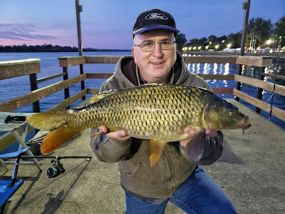 Detroit River carp fishing