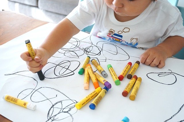 Tingkatkan Daya Imajinasi Si Kecil Dengan Cara Ini Yuk! Tingkatkan Daya Imajinasi Si Kecil Dengan Cara Ini Yuk!