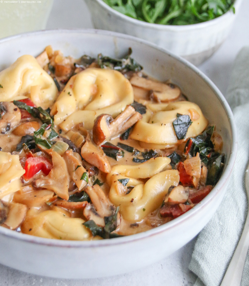 Tortellini-Mangold-Pilzpfanne