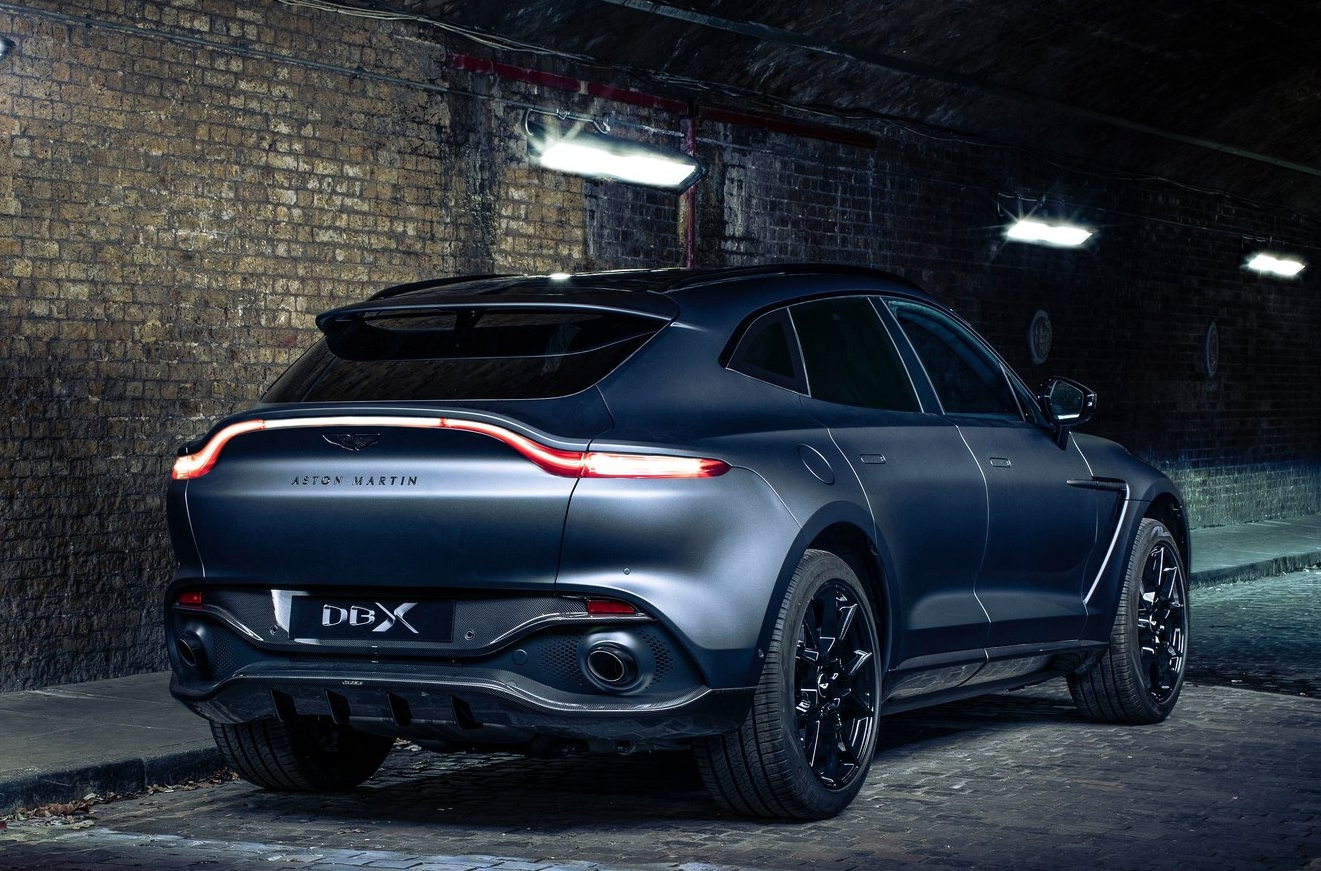 Aston Martin DBX 510 HP