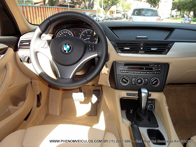 BMW X1 2012 - interior - painel