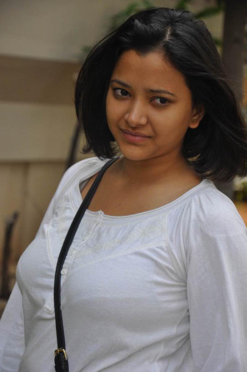 Swetha Basu Prasad : Swetha Basu Prasad Without Makeup Pics
