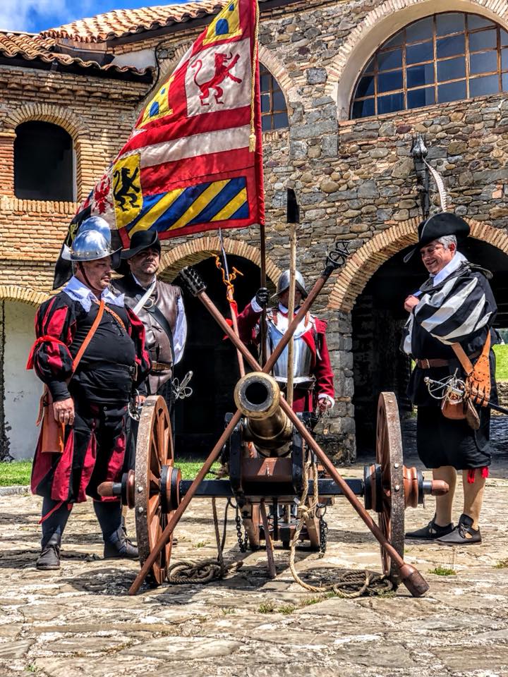 SOLDADOS Y ARTILLERÍA DE LA ÉPOCA DE LOS TERCIOS DE FELIPE II