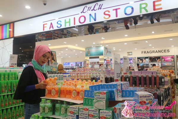 ruangan LuLu Fashion Store di Lulu Hypermarket