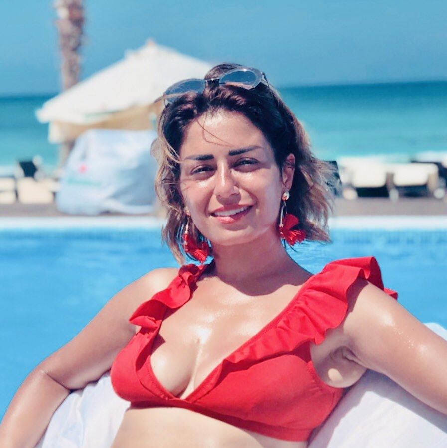 صور منه فضالى الجريئة فى اجازه الصيف حديث السوشيال ميديا.