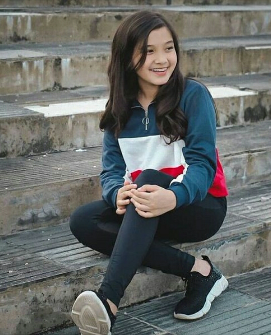 Kumpulan foto Naisa Alifia Yuriza (N.A.Y)