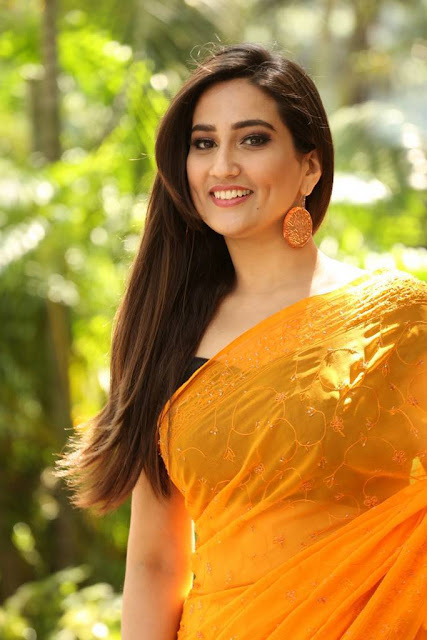 Manjusha-Stills-At-Devi-Sri-Prasad-Movie