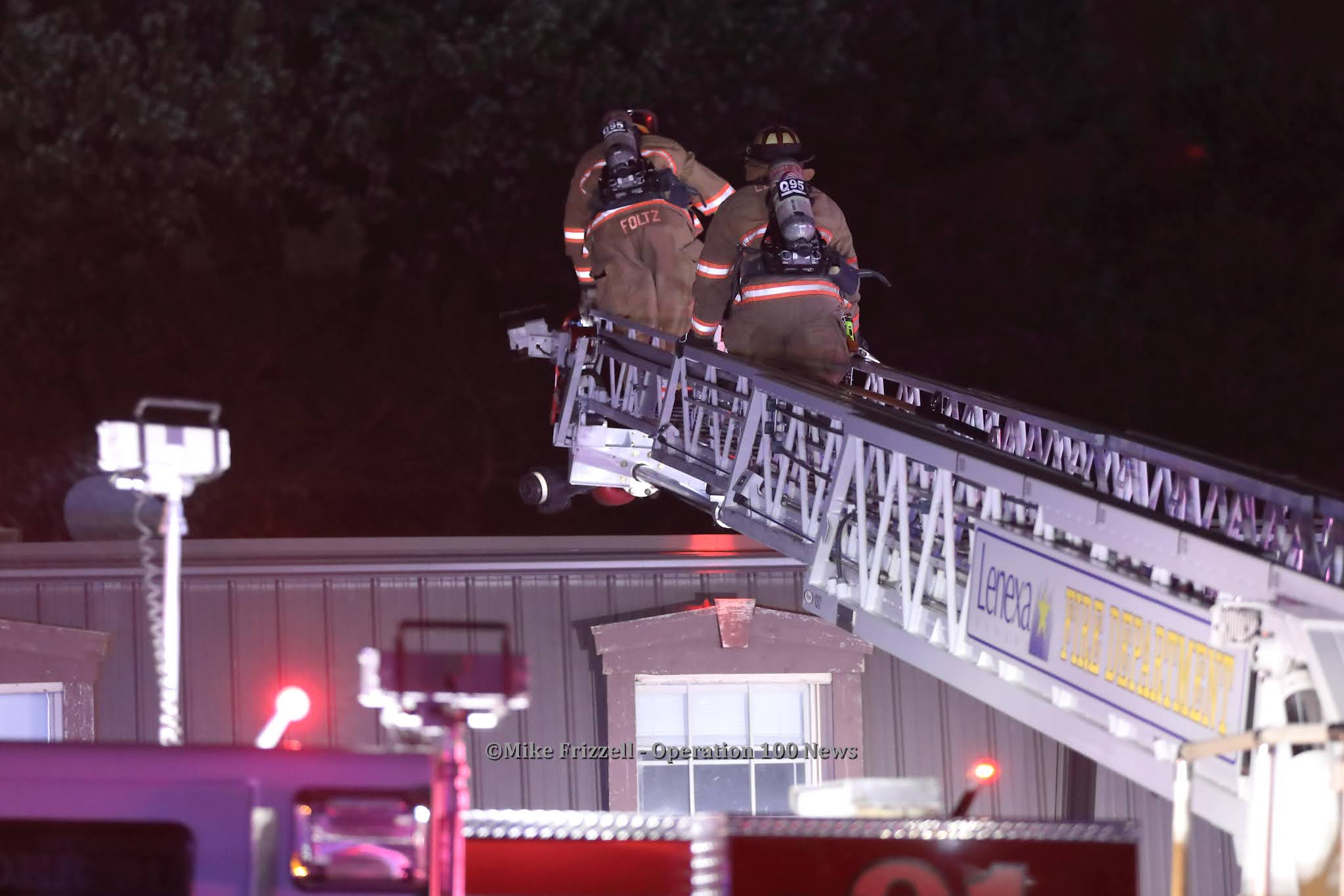 Operation100news 12 displaced, four rescued from latenight apartment fire