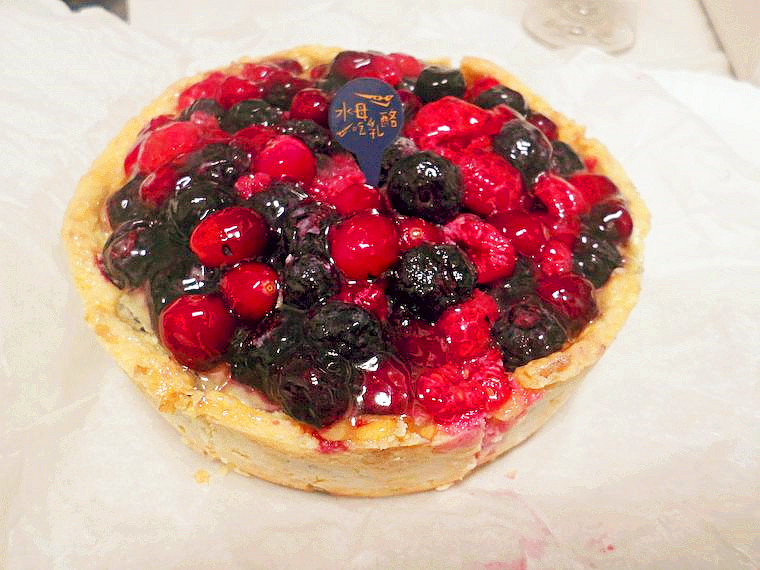 甜點美食 ░ IG打卡甜點宅配甜點水母吃乳酪IG打卡甜點莓果乳酪塔cake????酸酸甜甜的就像愛情一樣