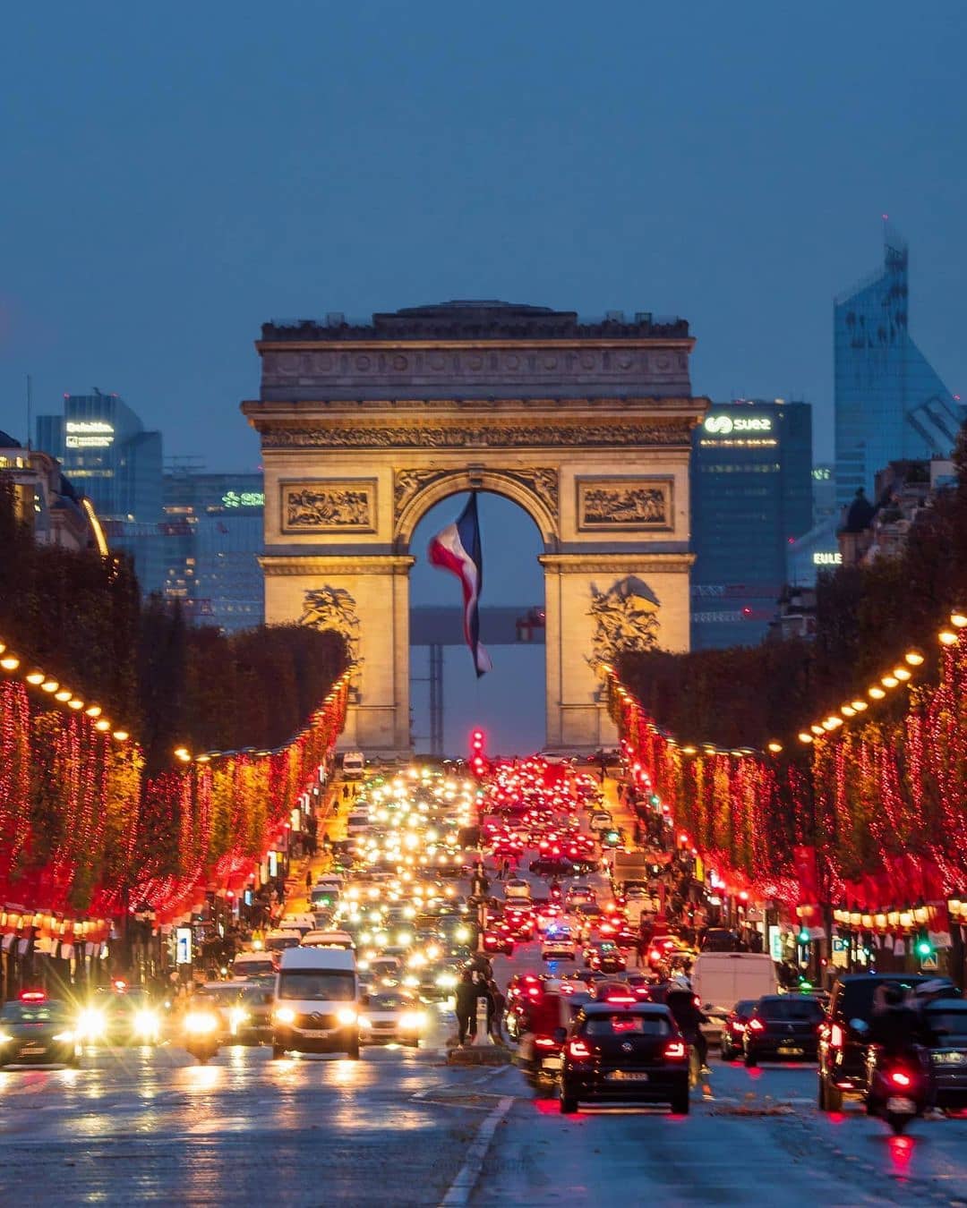 Champs-Elysees Spot Favorit Paris