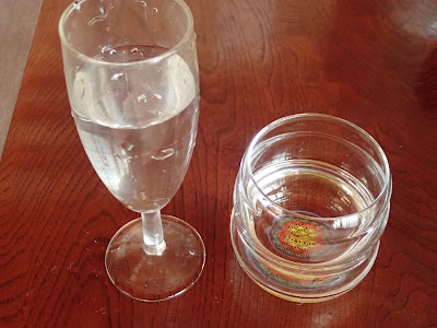 お店で出してくれる氷水とぬるい水の話 珍妙雑記帖