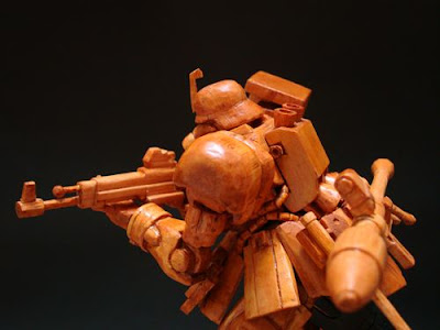 wooden-gundam-zaku-9